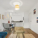 Oceanic Bliss- 2 Bed 2 Bath Free Park Netflix