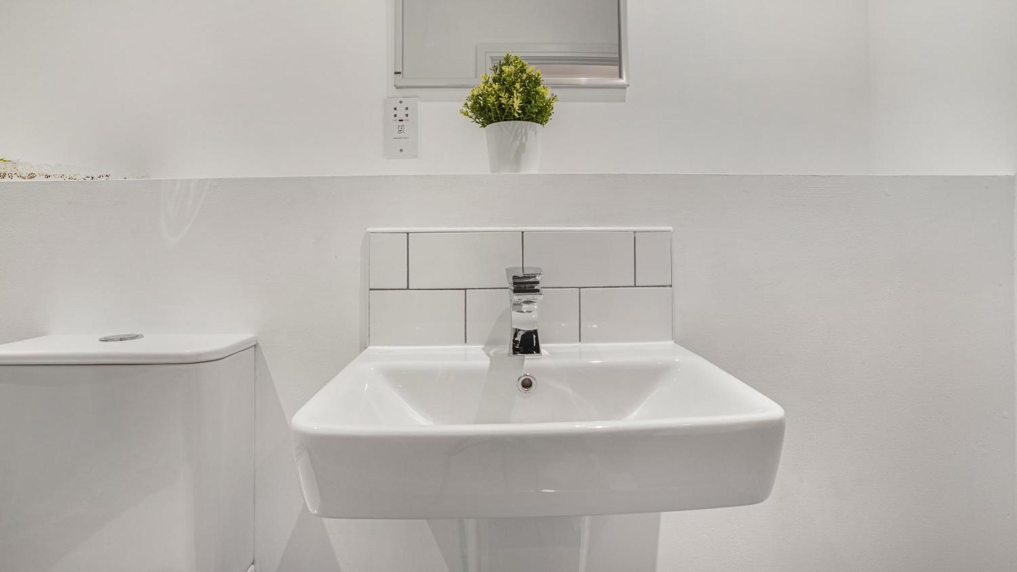 Oceanic Bliss- 2 Bed 2 Bath Free Park Netflix Apartment *