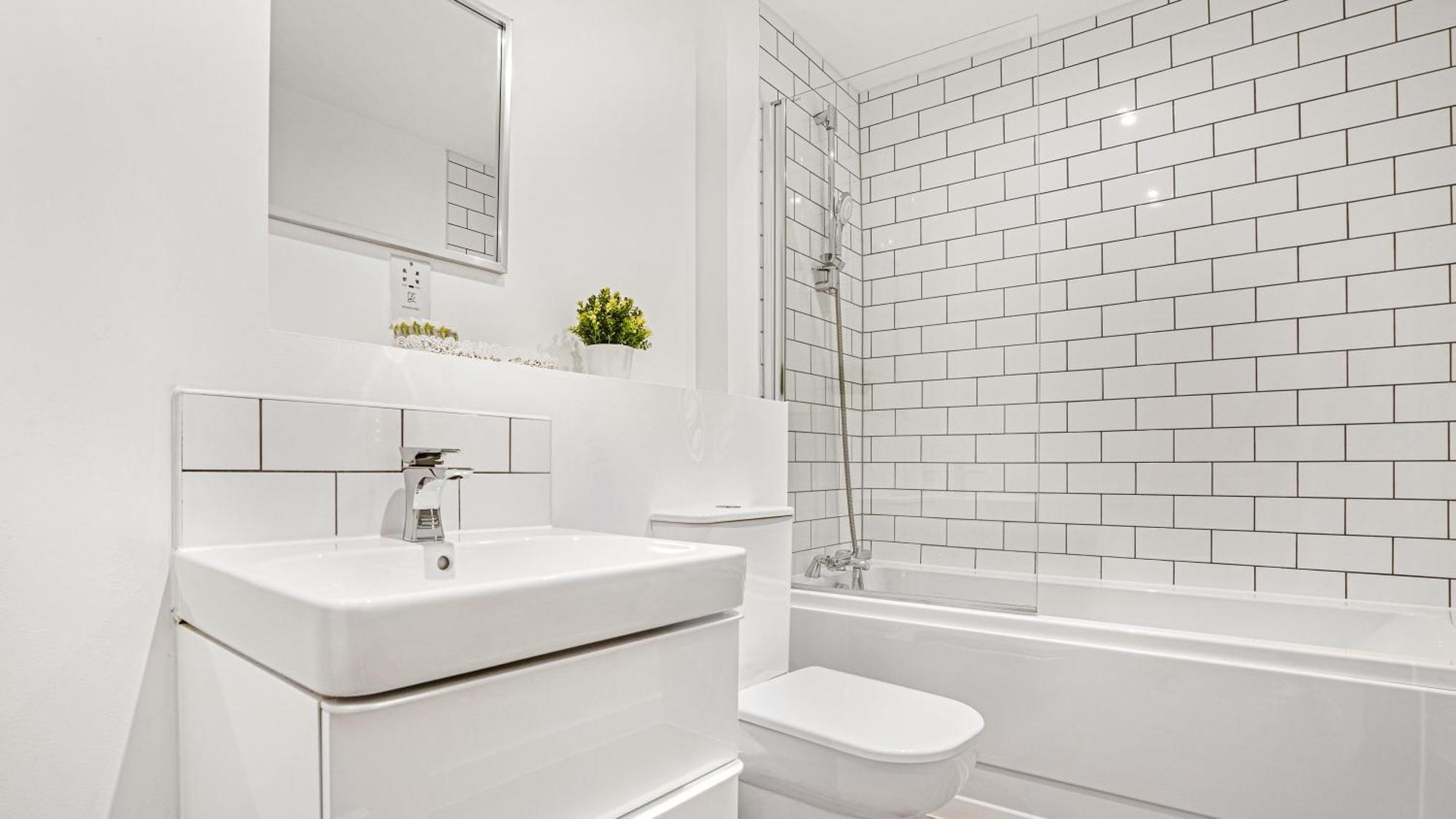 Oceanic Bliss- 2 Bed 2 Bath Free Park Netflix